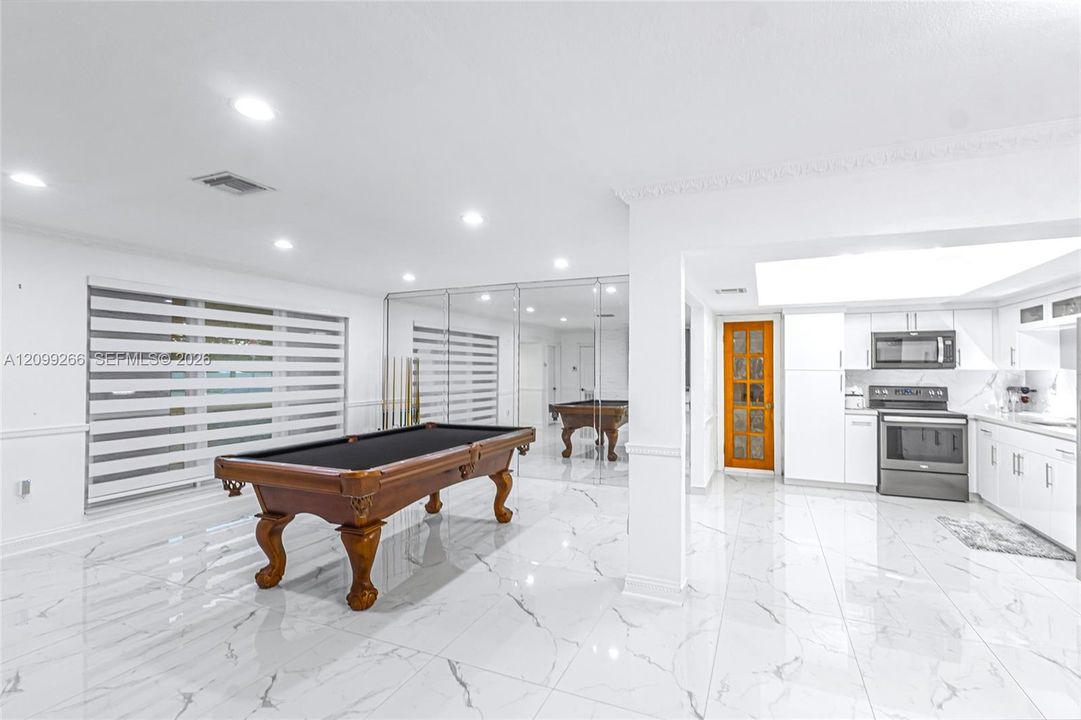 En Venta: $599,999 (3 camas, 2 baños, 1898 Pies cuadrados)