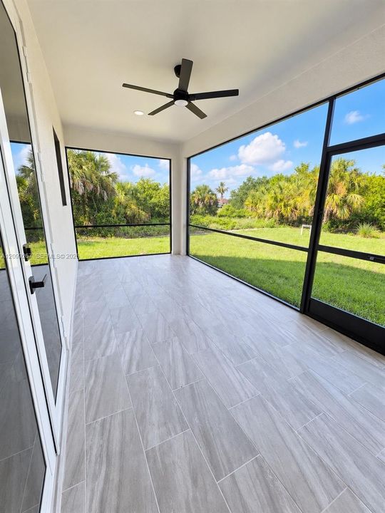 For Sale: $299,900 (3 beds, 2 baths, 1169 Square Feet)