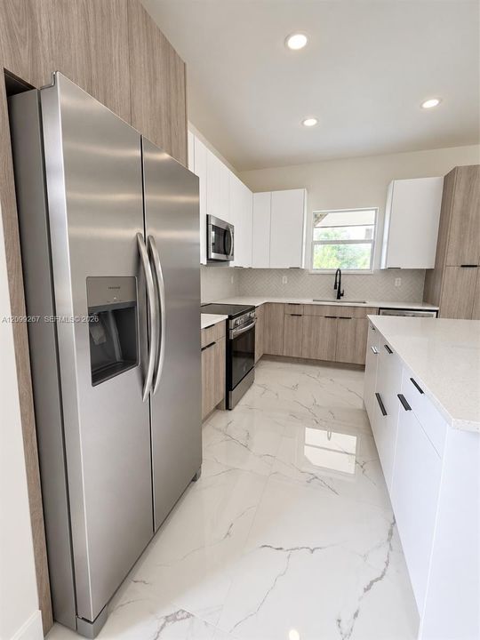For Sale: $299,900 (3 beds, 2 baths, 1169 Square Feet)