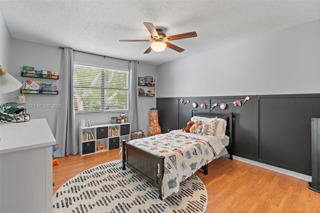 For Sale: $545,000 (3 beds, 2 baths, 1862 Square Feet)