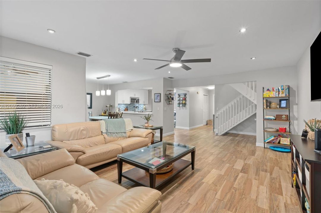 For Sale: $545,000 (3 beds, 2 baths, 1862 Square Feet)