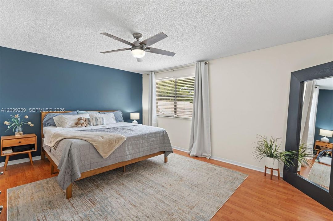 For Sale: $545,000 (3 beds, 2 baths, 1862 Square Feet)