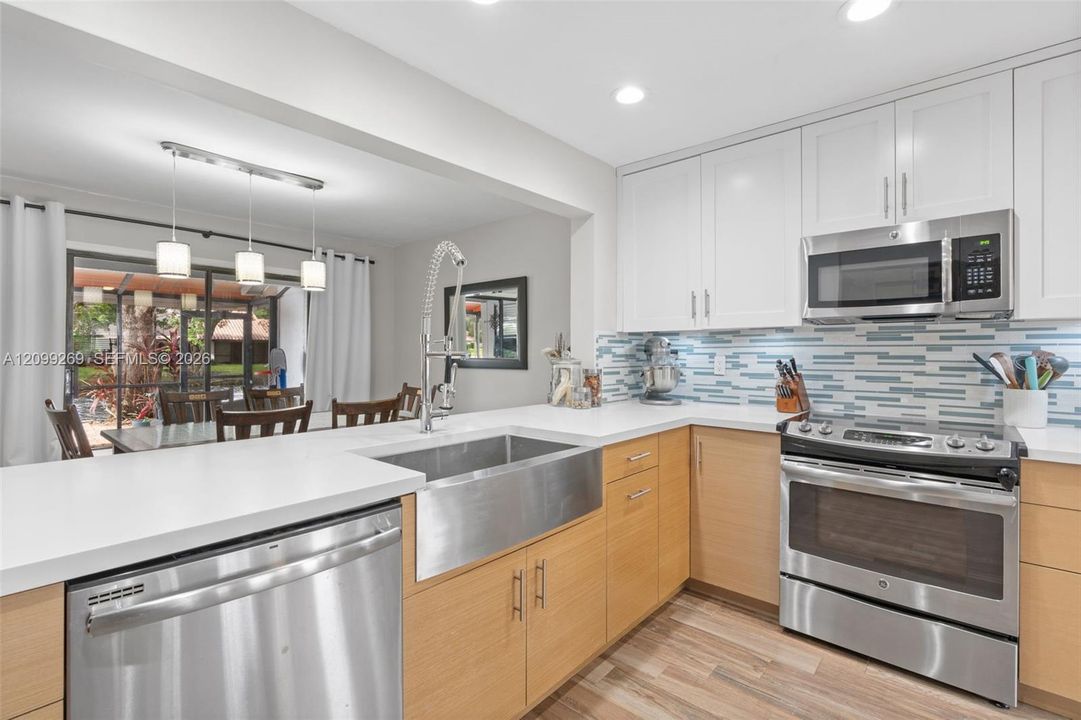 For Sale: $545,000 (3 beds, 2 baths, 1862 Square Feet)