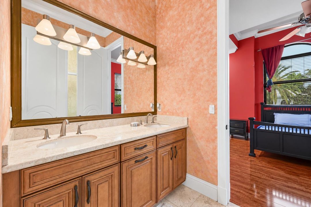 Guest Bathroom 2