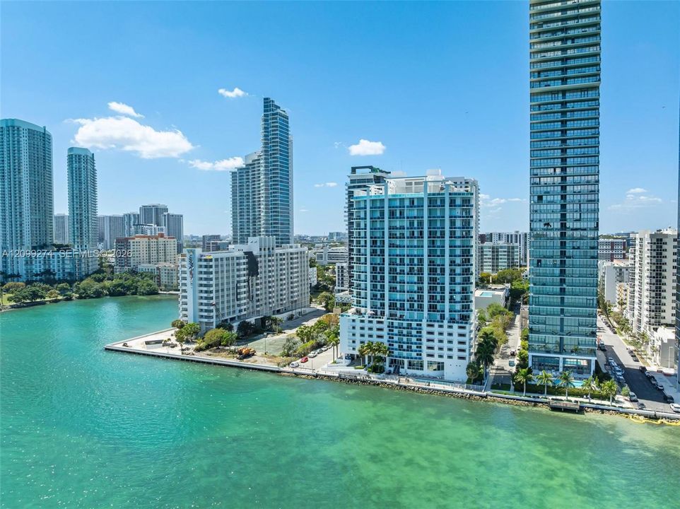 For Rent: $3,700 (1 beds, 2 baths, 950 Square Feet)