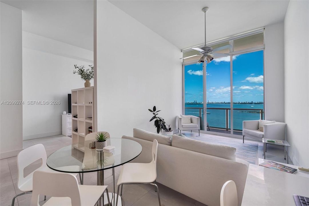 For Rent: $3,700 (1 beds, 2 baths, 950 Square Feet)