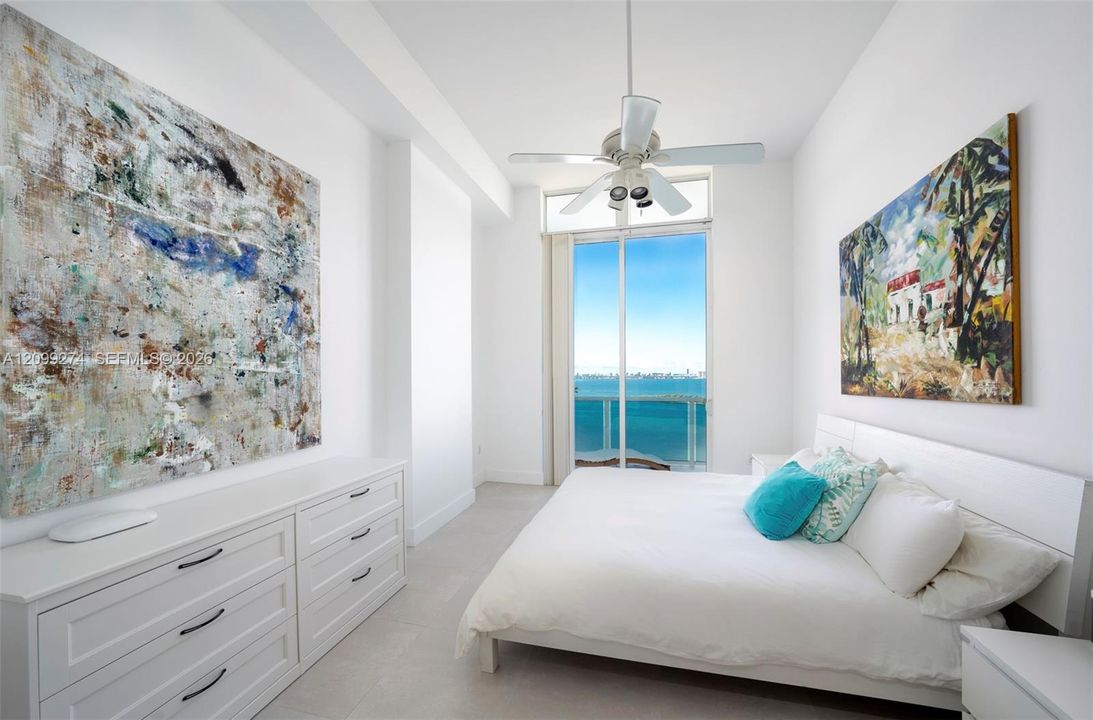 For Rent: $3,700 (1 beds, 2 baths, 950 Square Feet)