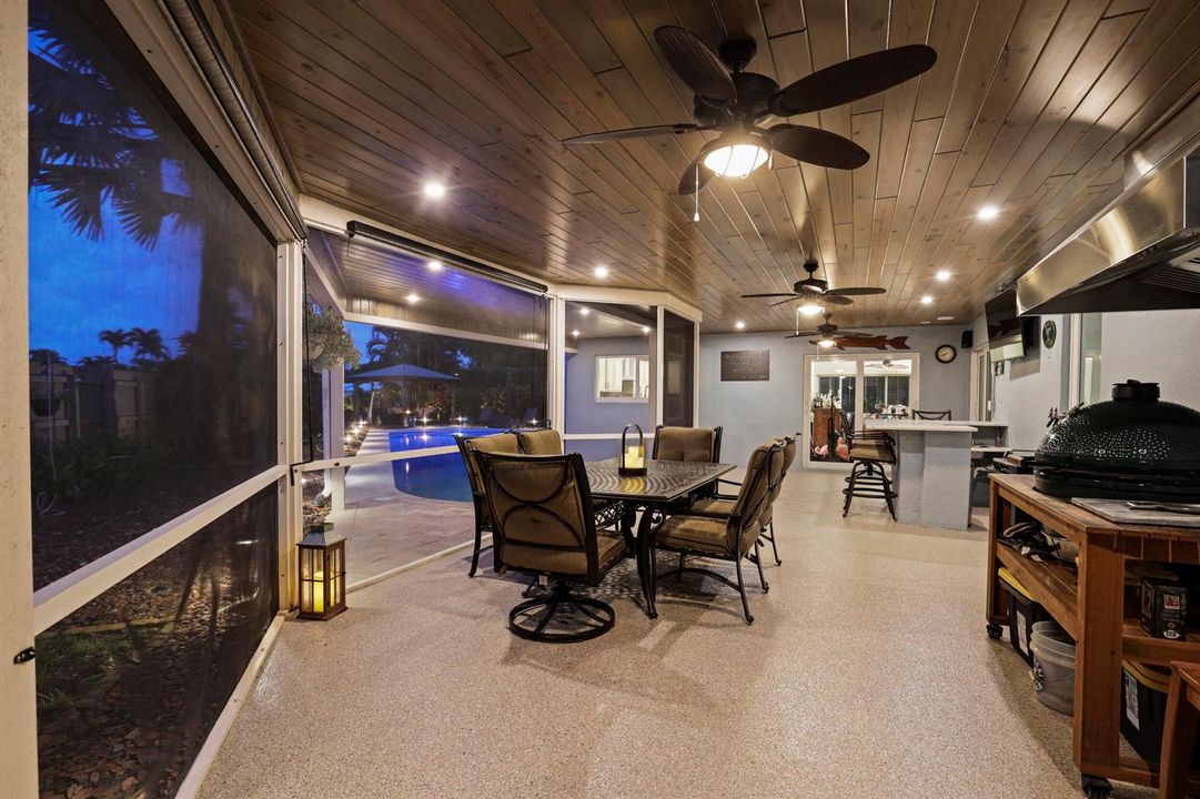 Built In Bar & BBQ Area