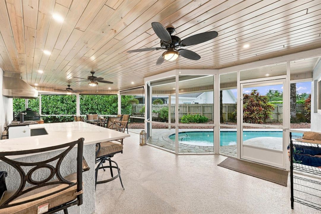 Built In Bar & BBQ Area