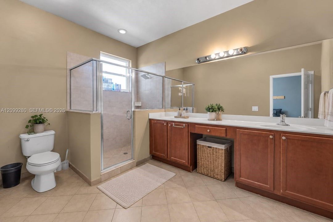 En Venta: $449,900 (3 camas, 2 baños, 1747 Pies cuadrados)