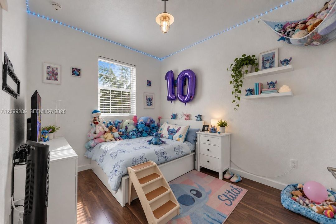 En Venta: $449,900 (3 camas, 2 baños, 1747 Pies cuadrados)