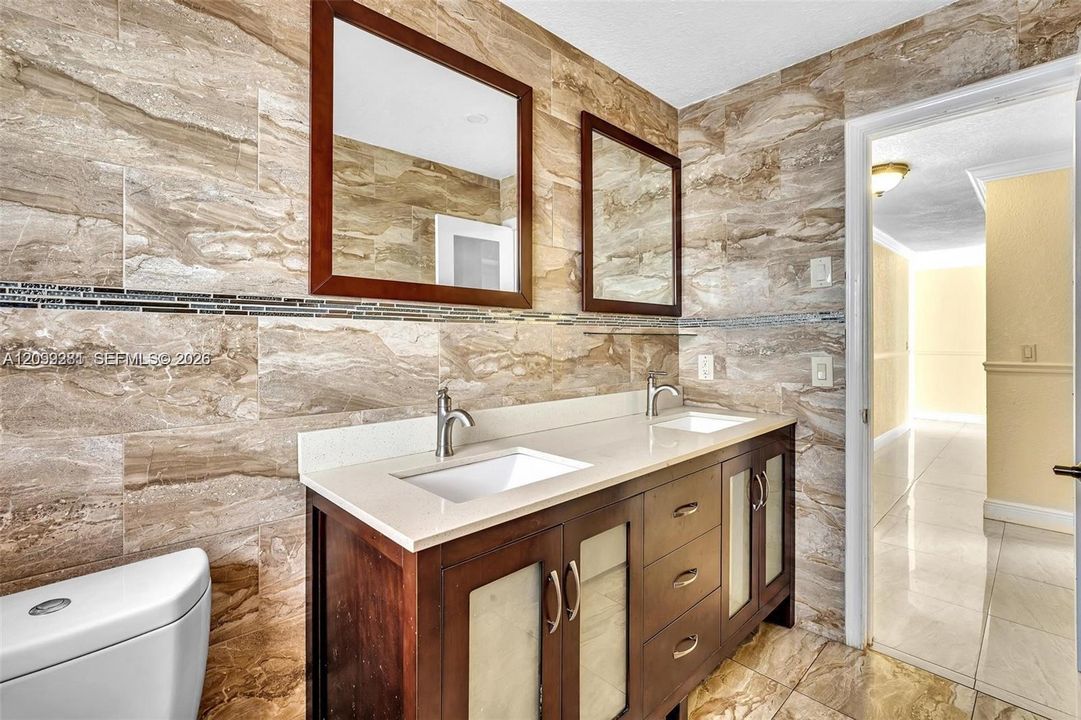 En Renta: $3,700 (3 camas, 3 baños, 1920 Pies cuadrados)