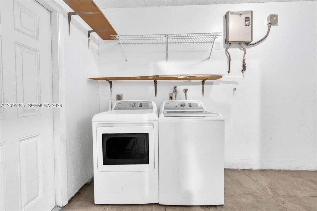 En Renta: $3,700 (3 camas, 3 baños, 1920 Pies cuadrados)
