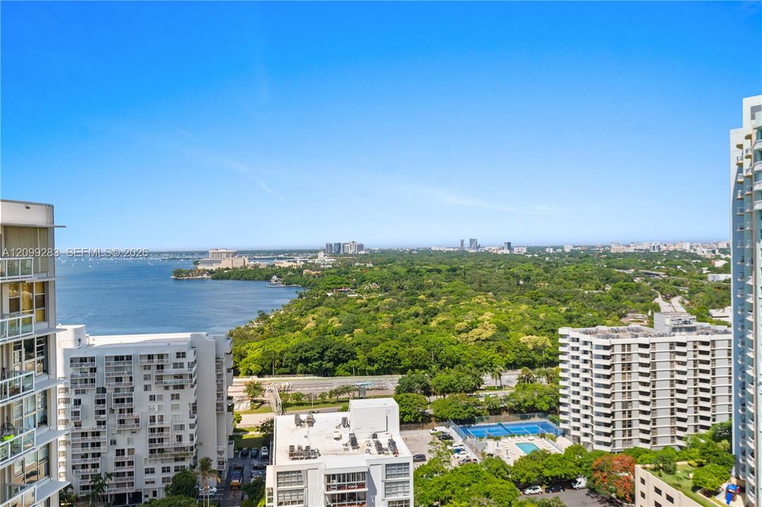 Active With Contract: $4,000 (2 beds, 2 baths, 1188 Square Feet)
