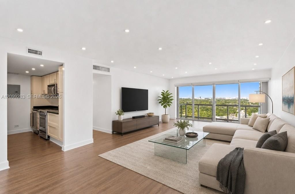 Active With Contract: $4,000 (2 beds, 2 baths, 1188 Square Feet)