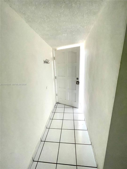 For Rent: $1,650 (1 beds, 1 baths, 4789 Square Feet)