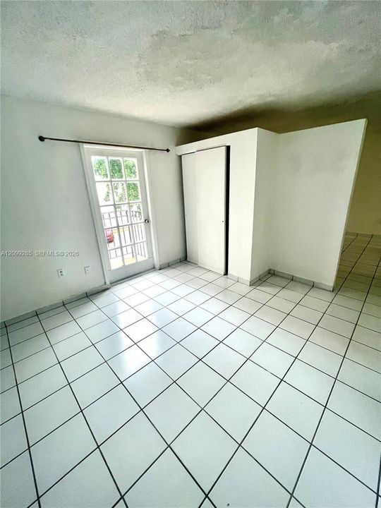 For Rent: $1,650 (1 beds, 1 baths, 4789 Square Feet)