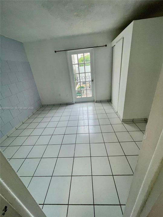 For Rent: $1,650 (1 beds, 1 baths, 4789 Square Feet)