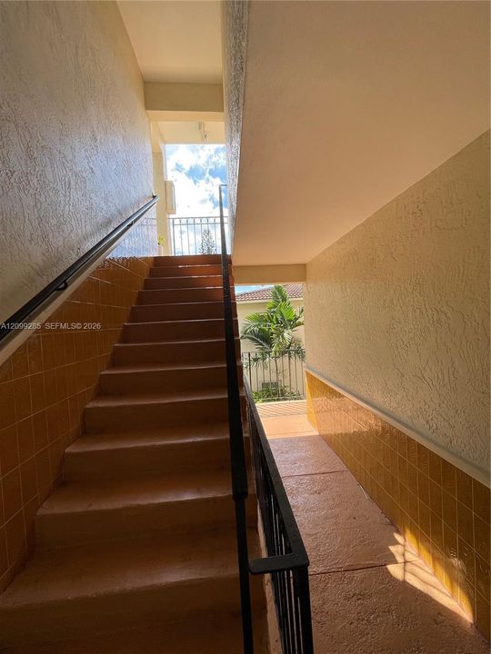 For Rent: $1,650 (1 beds, 1 baths, 4789 Square Feet)