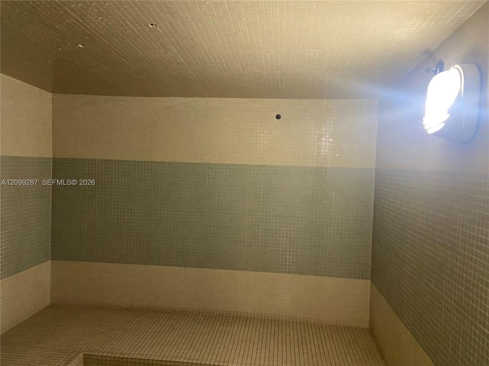 For Rent: $4,400 (2 beds, 2 baths, 1078 Square Feet)