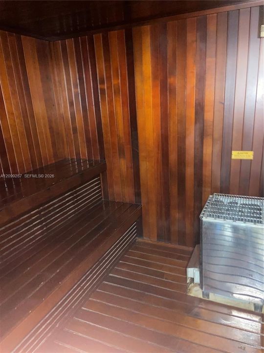 For Rent: $4,400 (2 beds, 2 baths, 1078 Square Feet)