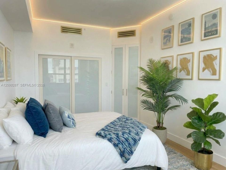 For Rent: $4,400 (2 beds, 2 baths, 1078 Square Feet)