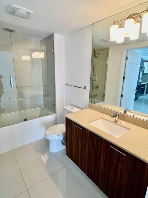 For Sale: $550,000 (2 beds, 2 baths, 950 Square Feet)