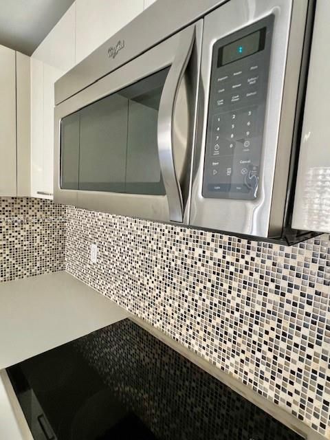 For Sale: $550,000 (2 beds, 2 baths, 950 Square Feet)