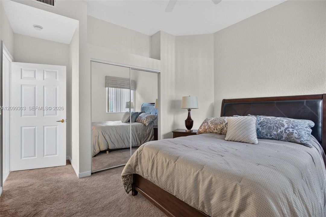 En Venta: $322,900 (2 camas, 2 baños, 1692 Pies cuadrados)