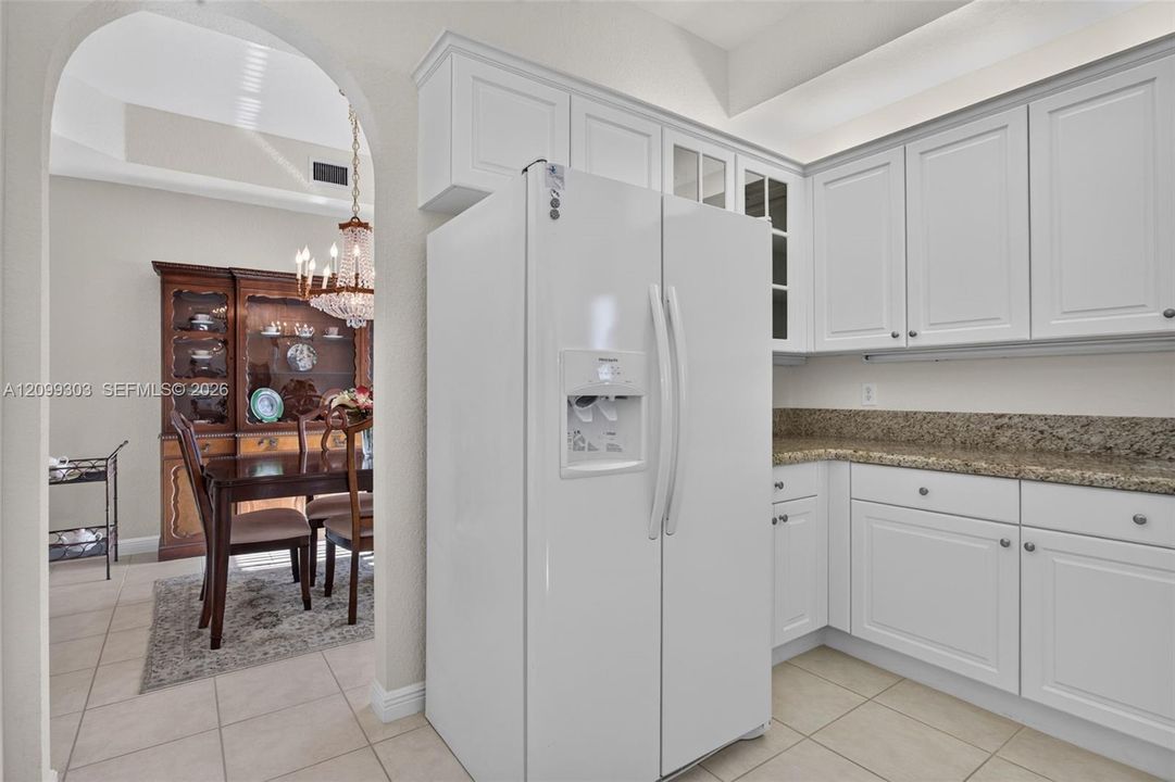 En Venta: $322,900 (2 camas, 2 baños, 1692 Pies cuadrados)