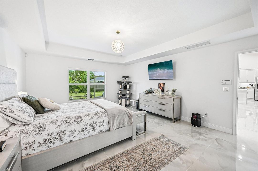 21-web-or-mls-NW Culebra Ave-S1010-021