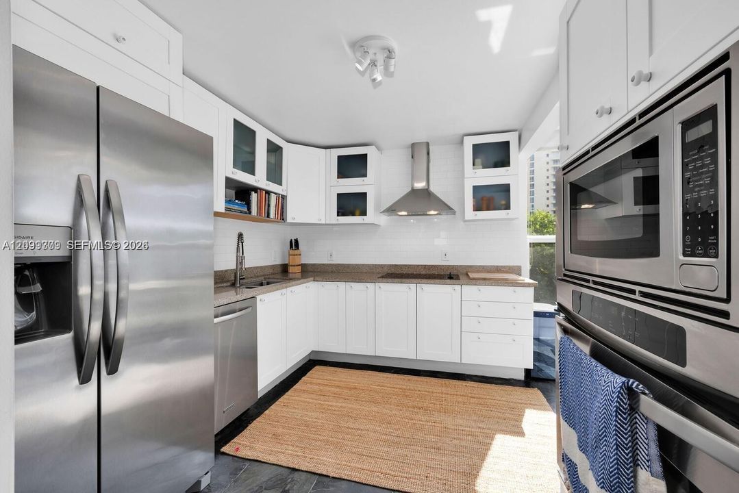 В аренду: $8,300 (2 спален, 2 ванн, 1496 Квадратных фут)