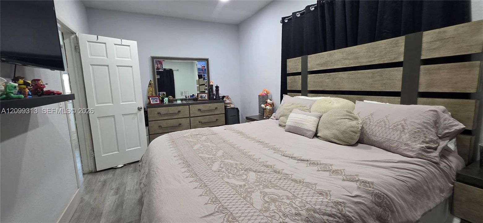 В аренду: $3,000 (2 спален, 1 ванн, 1240 Квадратных фут)