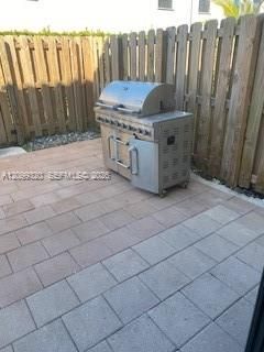 For Rent: $2,900 (3 beds, 2 baths, 1335 Square Feet)