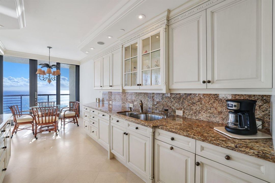 2727 S Ocean Boulevard 1502 - 4.jpg-SMAL