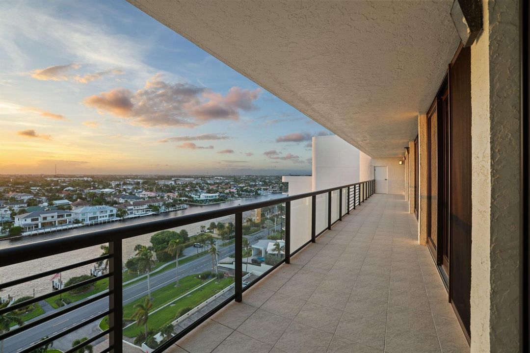 2727 S Ocean Boulevard 1502 - 106.jpg-SM