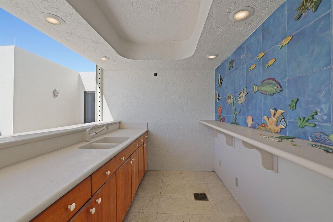 2727 S Ocean Boulevard 1502 - 76.jpg-SMA