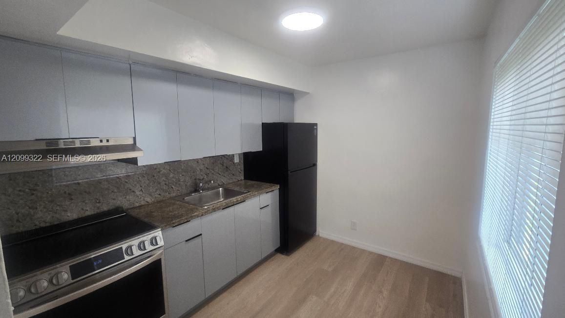 For Rent: $1,400 (0 beds, 1 baths, 14472 Square Feet)