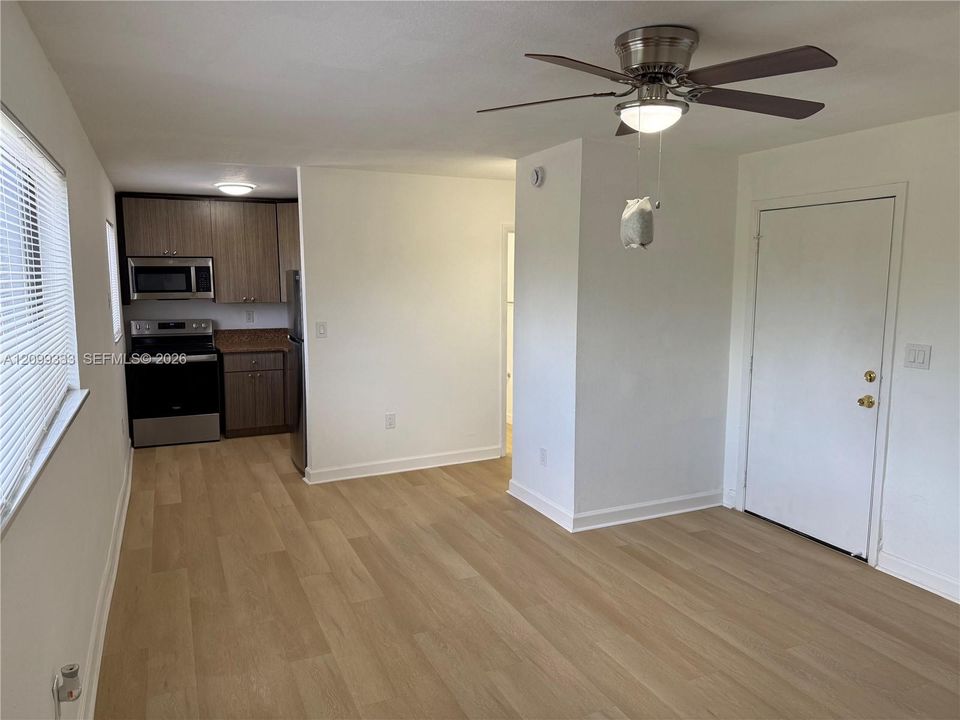 В аренду: $1,800 (1 спален, 1 ванн, 0 Квадратных фут)