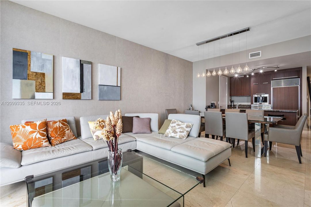For Rent: $11,500 (3 beds, 3 baths, 1979 Square Feet)