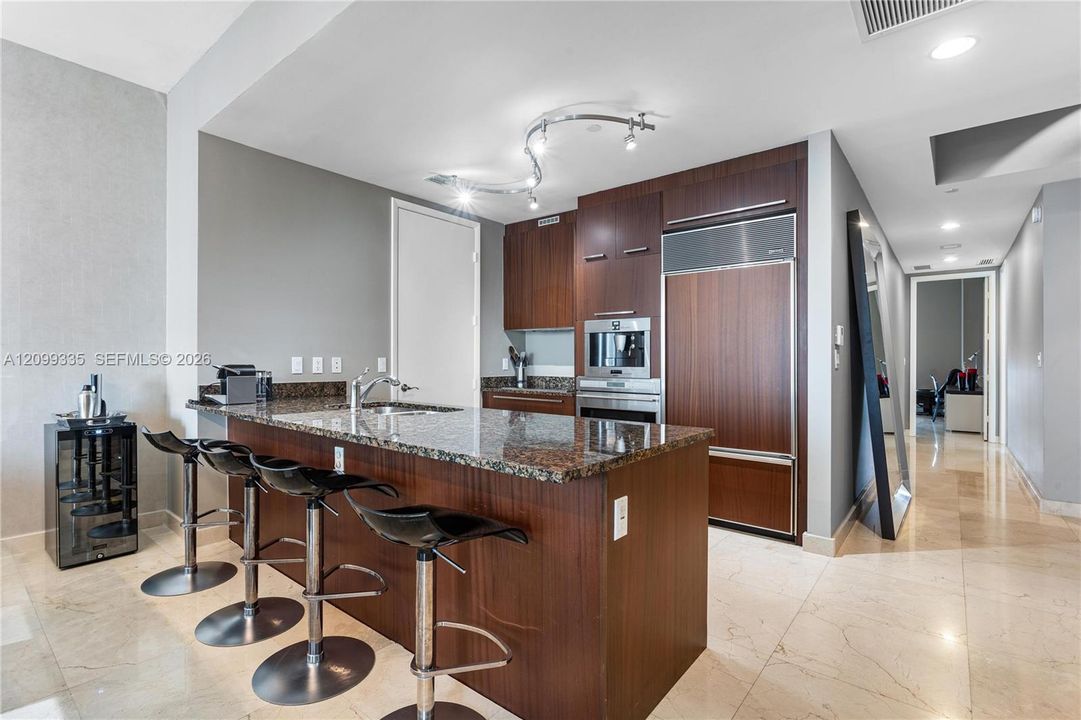 For Rent: $11,500 (3 beds, 3 baths, 1979 Square Feet)