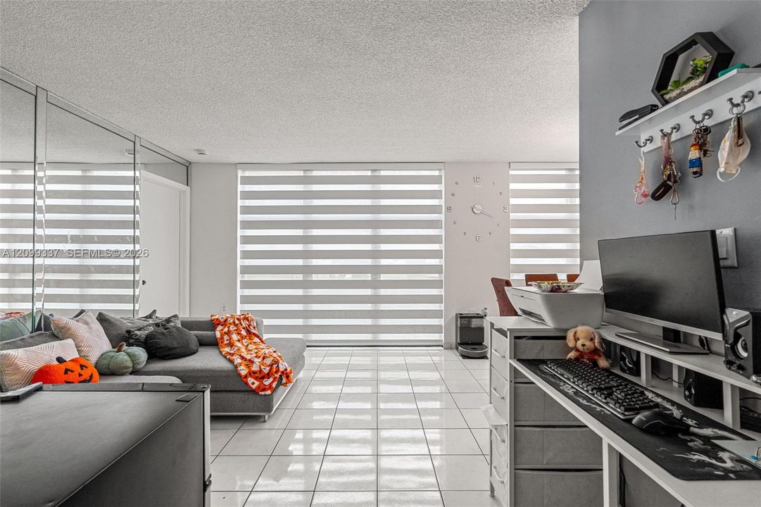 En Venta: $200,000 (1 camas, 1 baños, 708 Pies cuadrados)