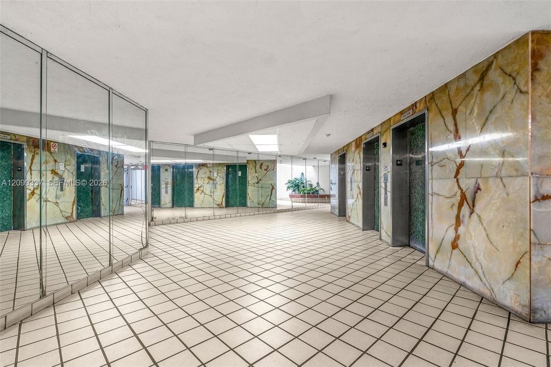 En Venta: $200,000 (1 camas, 1 baños, 708 Pies cuadrados)