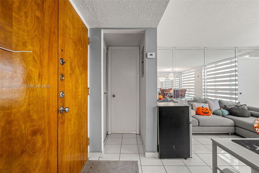 En Venta: $200,000 (1 camas, 1 baños, 708 Pies cuadrados)