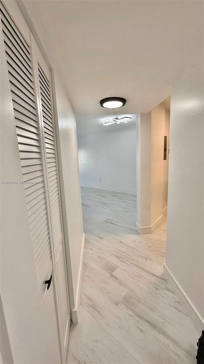 На продажу: $300,000 (1 спален, 1 ванн, 670 Квадратных фут)