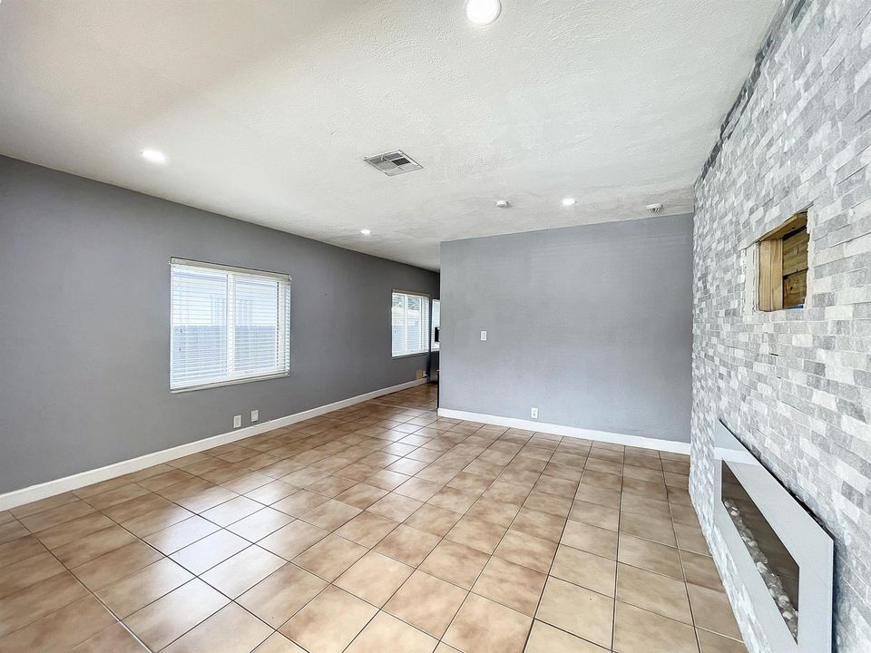 2649 Johnson Street-25 - Copy - Copy - C