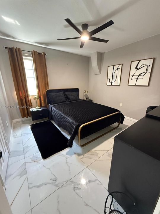 For Sale: $439,000 (2 beds, 1 baths, 1196 Square Feet)