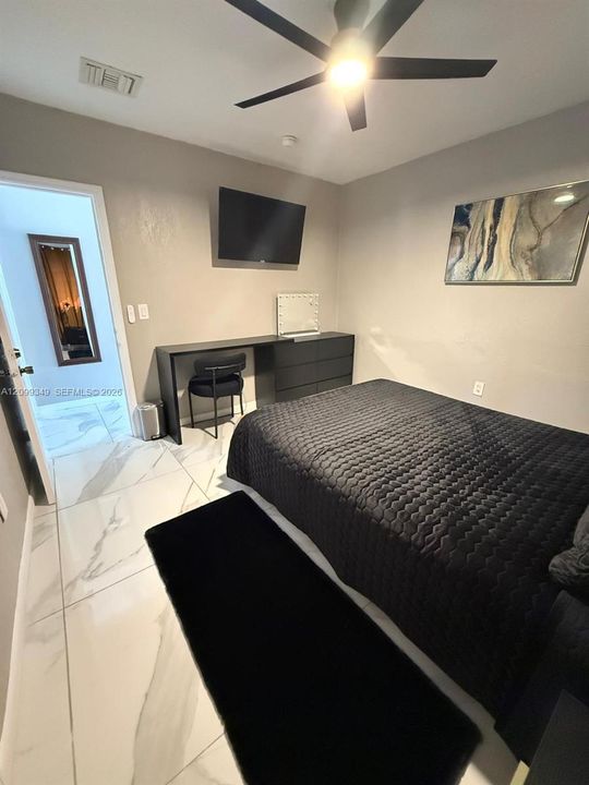 For Sale: $439,000 (2 beds, 1 baths, 1196 Square Feet)