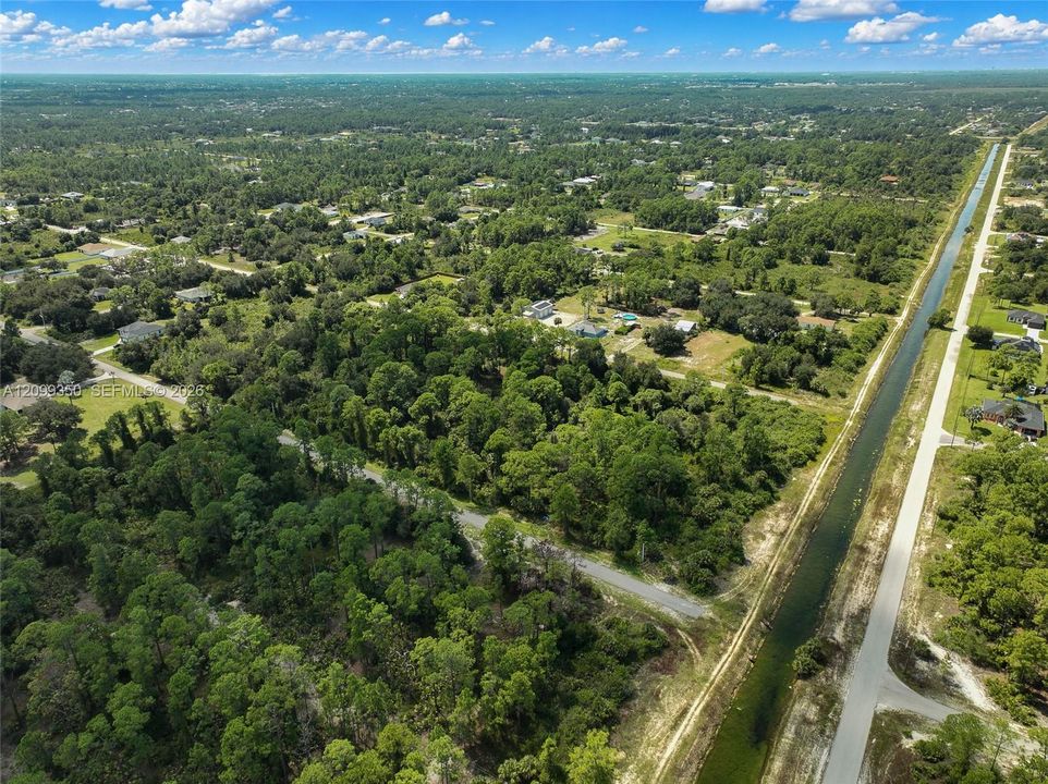На продажу: $32,000 (0.50 acres)