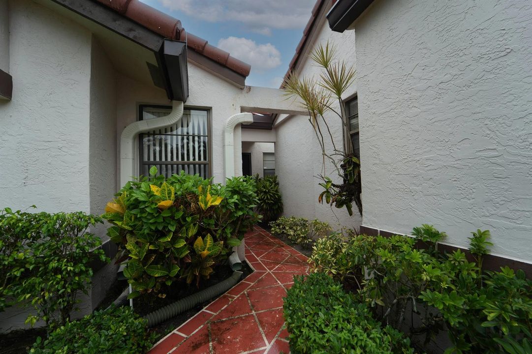 6408 kings gate -2